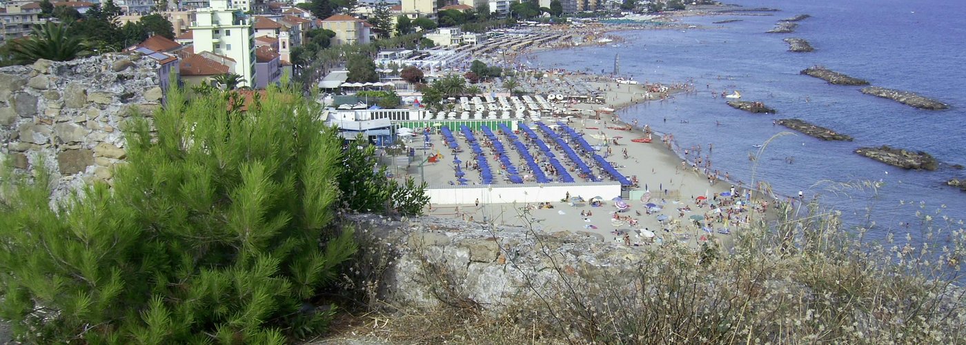 Vista delle spiaggie dalla Torre Saracena