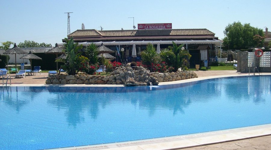 Piscina con Restaurante