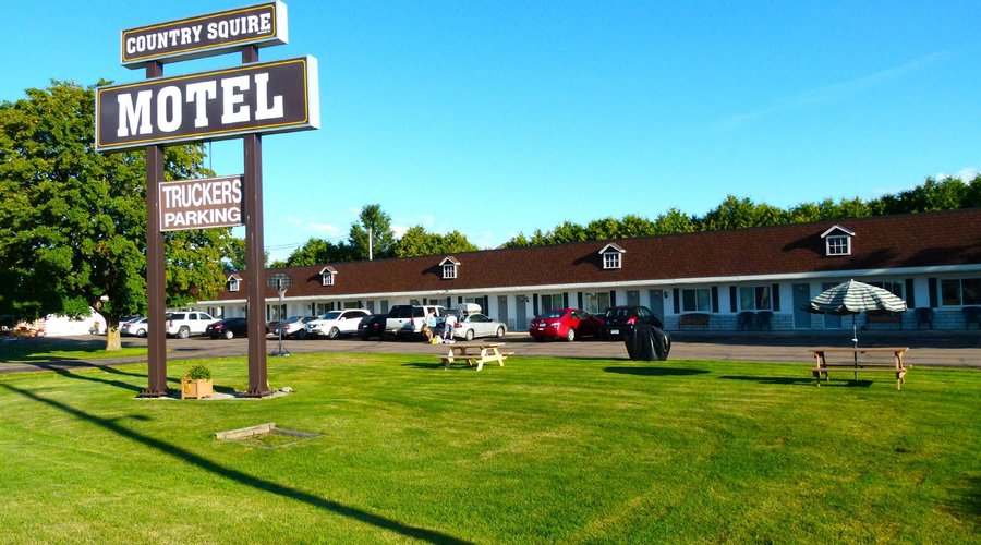 Country Squire Motel