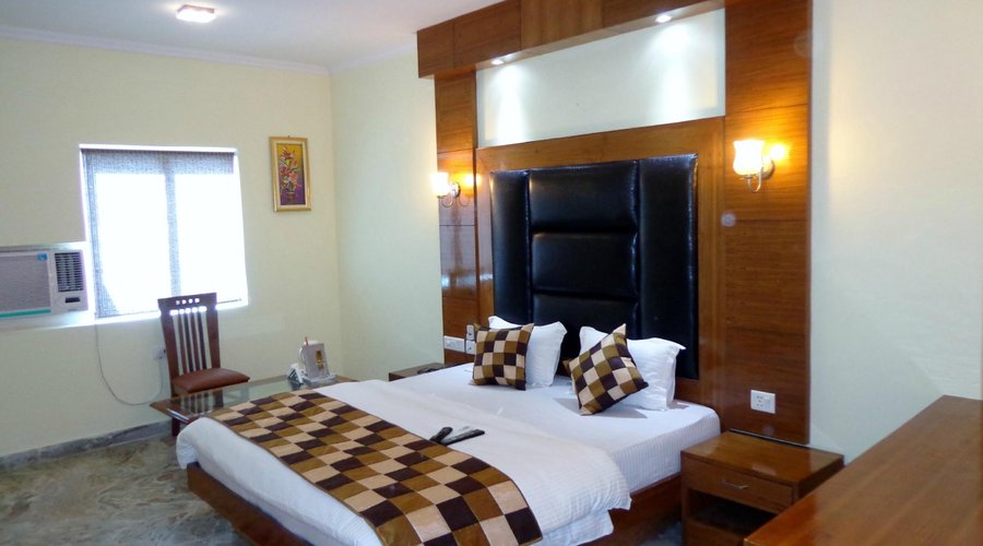 HOTEL CASTLE BLUE - Prices & Reviews (New Delhi, India) HOTEL CASTLE BLUE - Prices &  Reviews (New Delhi, India)
