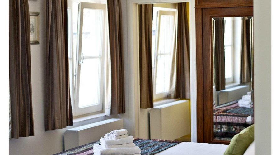 Cinnamon Family Suite