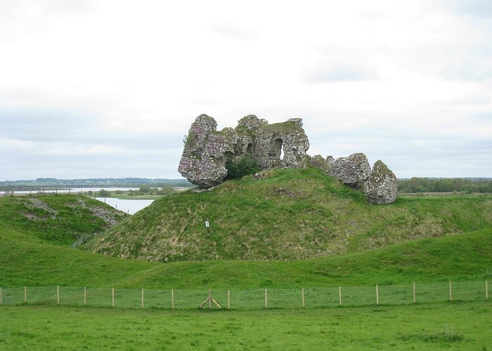 Walls of Clonmacnoise