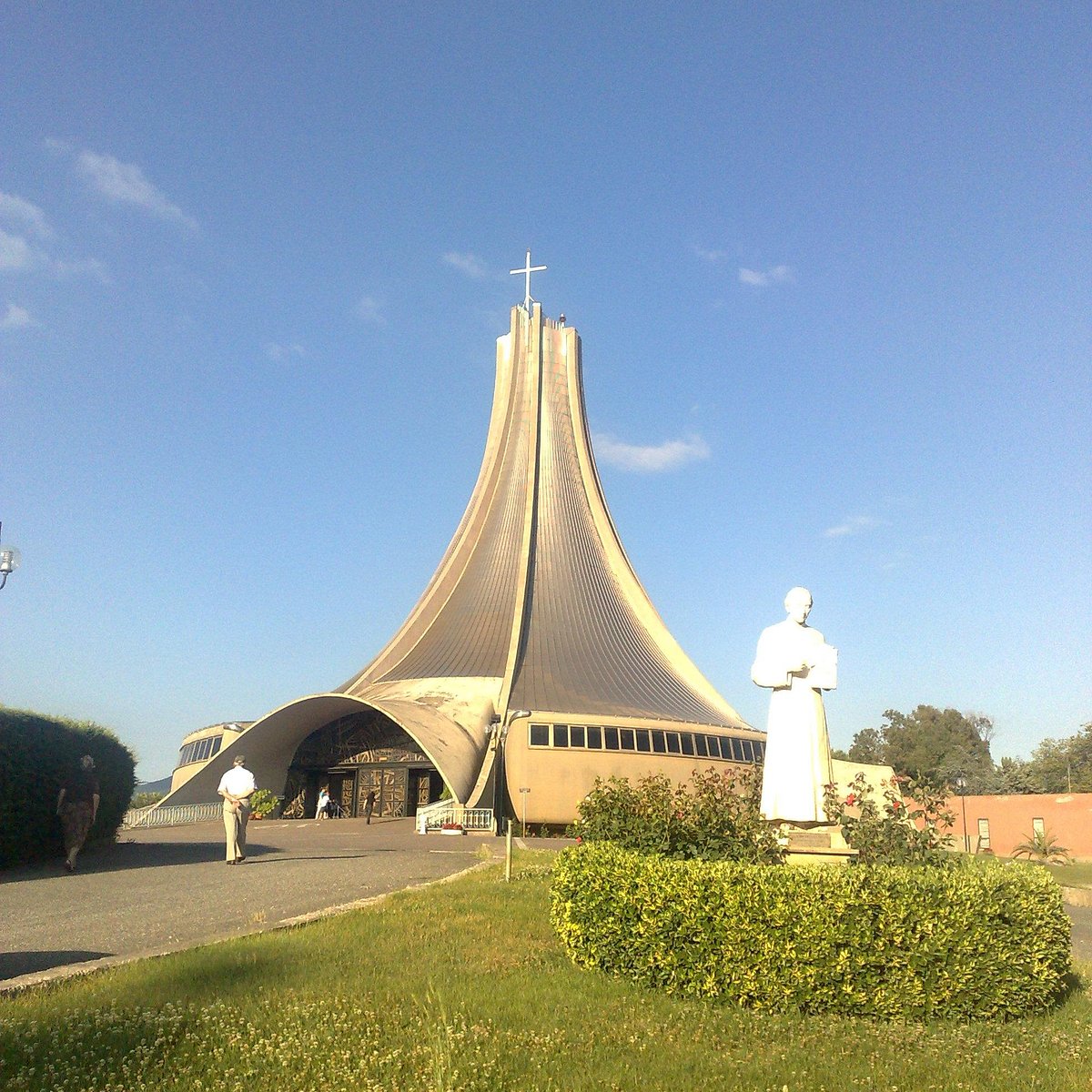 Chiesa Parrocchiale Di Nostra Signora Di Fatima SANTUARIO NOSTRA SIGNORA DI FATIMA SAN VITTORINO (Rome): Ce qu'il faut