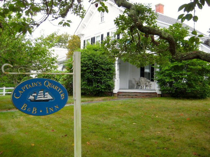 CAPTAIN'S QUARTERS BED AND BREAKFAST INN / #CanadaDo / Best Places to Stay in Miramichi