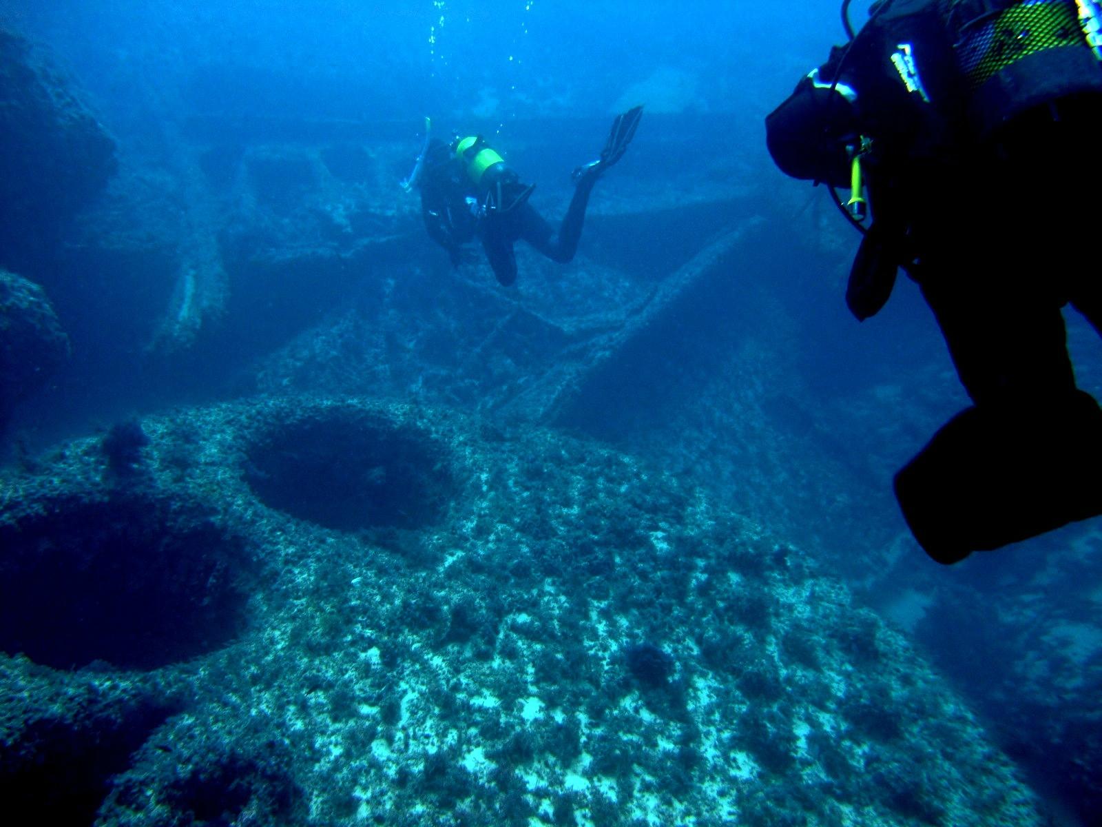 scuba diving submarine