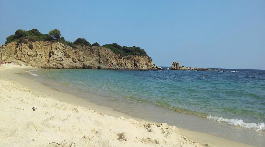 Mikri ahlada beach 500m from Greenotel!!!