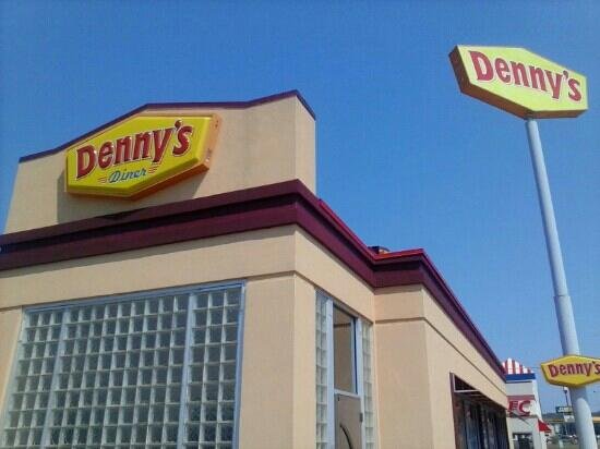 Denny's Restaurant Review (Highland Park, IL, Chicago Suburbs) – Melanie  Cooks