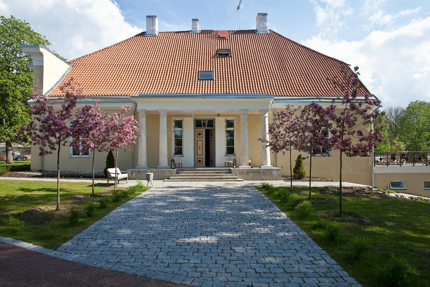 kau manor hotel estonia