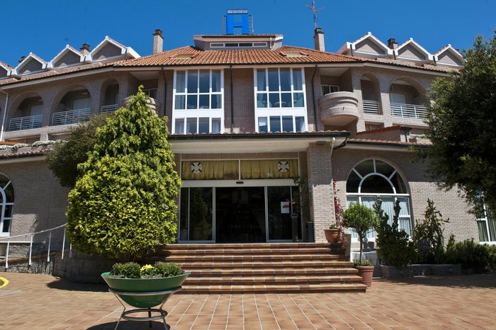 isla cantabria hotel olimpo