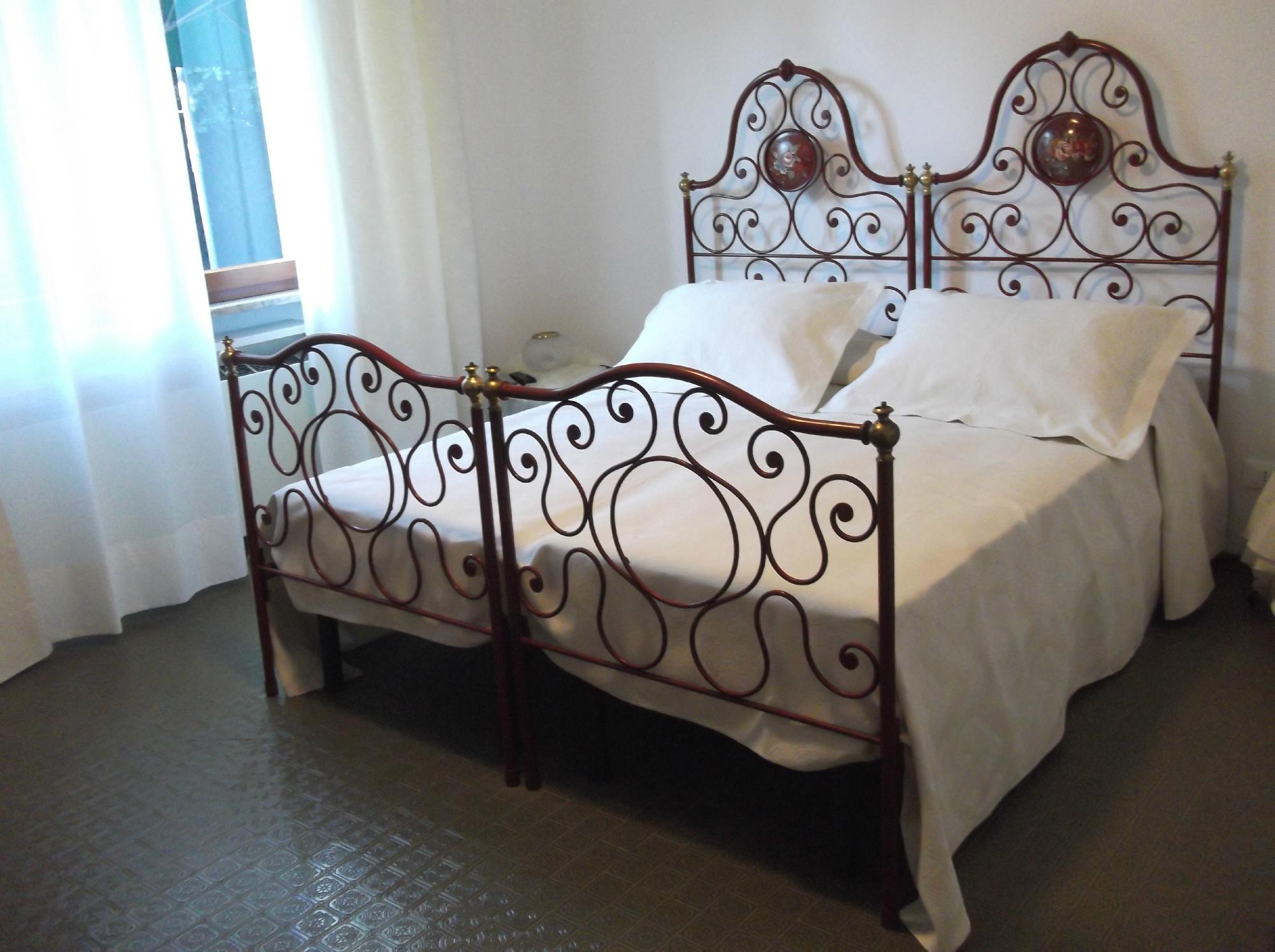 BED AND BREAKFAST AGLI ACERI - Prices & B&B Reviews (Verona, Italy)