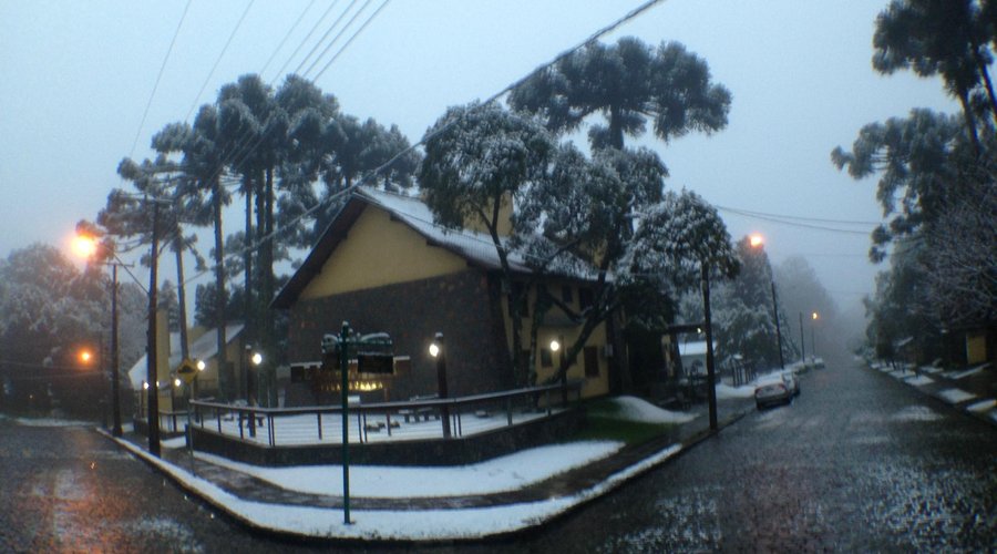 Vista frontas da nevasca.