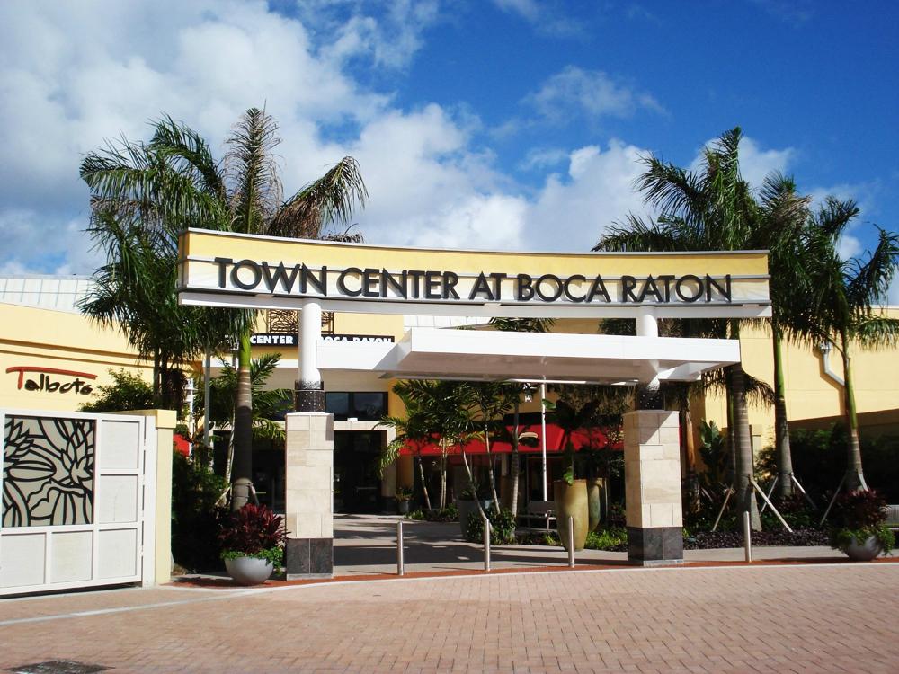 gucci town center mall