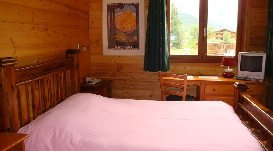 a bed room