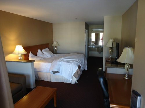 BURBANK INN & SUITES - Updated 2024 Prices & Hotel Reviews (CA)