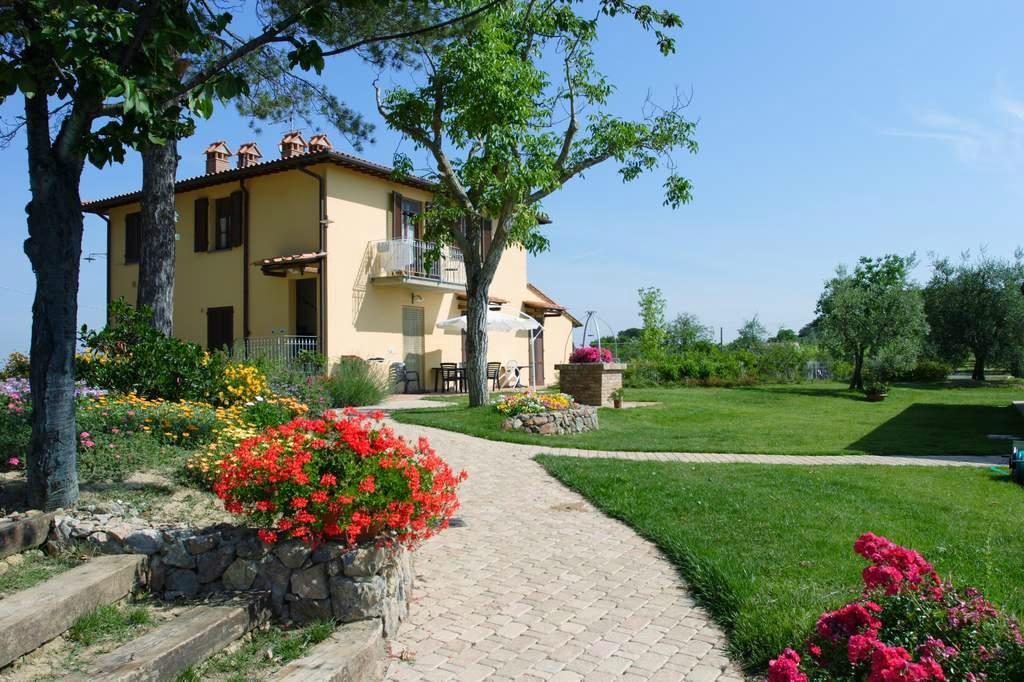 AGRITURISMO IL POGGETTO (San Gimignano) - Farmhouse Reviews, Photos ...