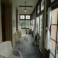 洋館の縁