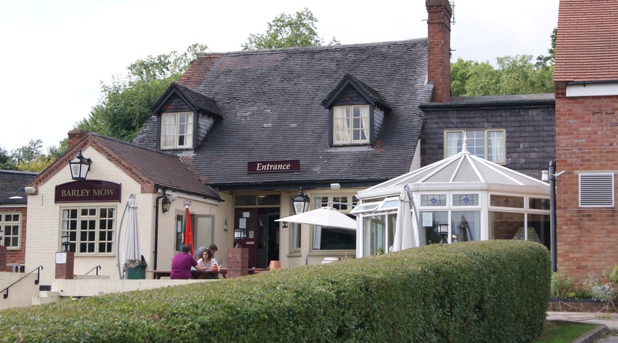 Barley Mow is a beautiful canal side public house, restaurant and B&B in Newbold on Avon, Rugby
