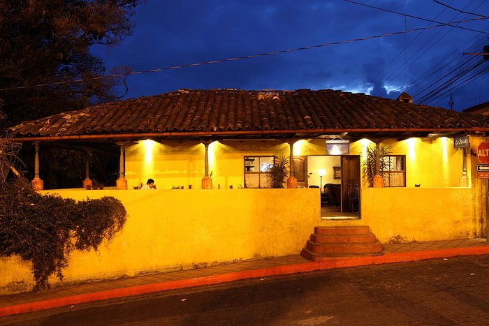 https://dynamic-media-cdn.tripadvisor.com/media/photo-o/04/8b/55/a8/hotel-la-posada.jpg?w=700&h=-1&s=1