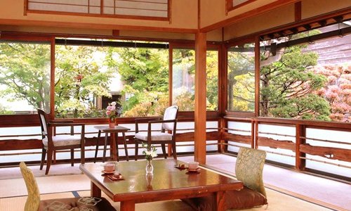 garden view  room : Garden view room is without private bath and toilet room