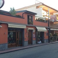 Ingresso EnoMarket e Trattoria