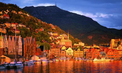Bergen Harbour at sunset. Photo: Bergen Tourist Board / Willy Haraldsen - visitBergen.com
