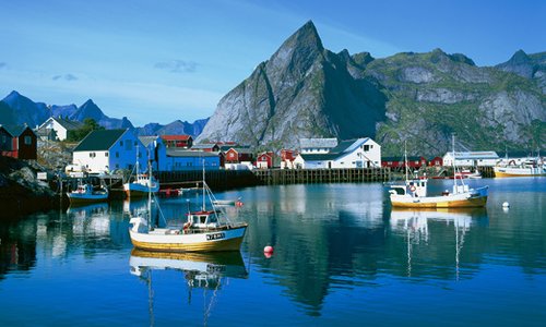 Hamnøy at the Lofoten islands. Photo: Frithjof Fure - Visitnorway.com