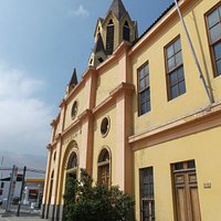 Iquique, Chile. Santuario Corazón de Jesús, frontis en calle Manuel Rodríguez.