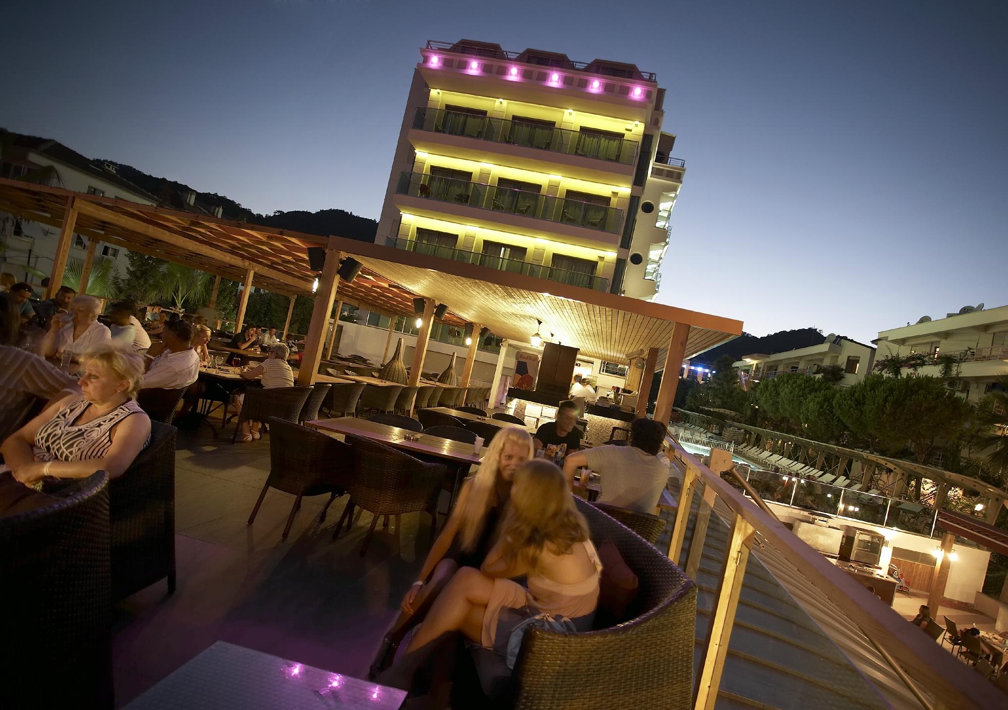 Hotel photo 11 of Emre Beach.