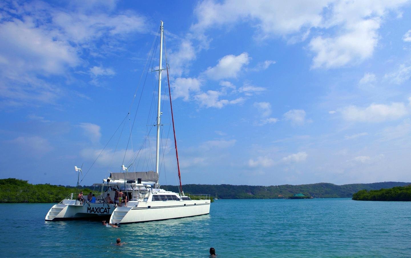 maxicat catamaran cartagena