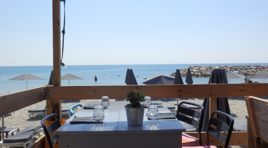 Terrase sur la plage