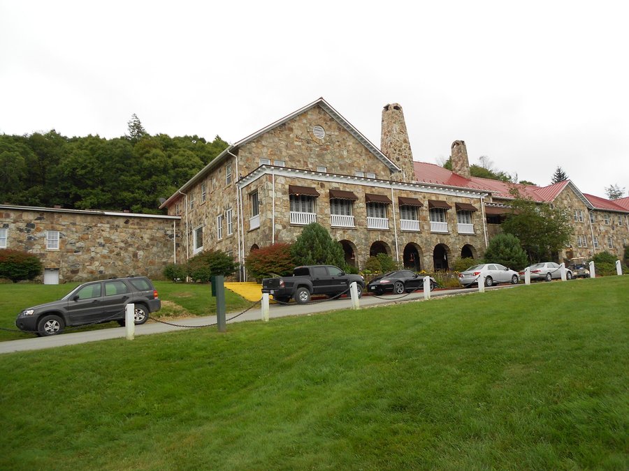 MOUNTAIN LAKE LODGE - Updated 2020 Prices & Hotel Reviews (Pembroke, VA