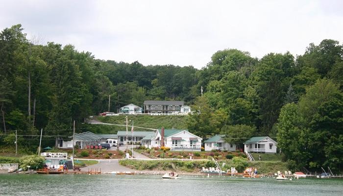 Welcome to the Lake View Motel - located on beautiful Otsego Lake!
