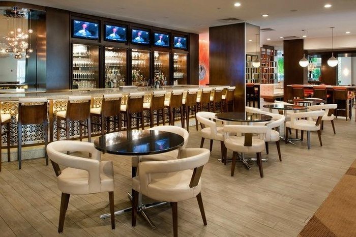 Marriott St. Louis Airport Coffee Shop: Pictures & Reviews - Tripadvisor