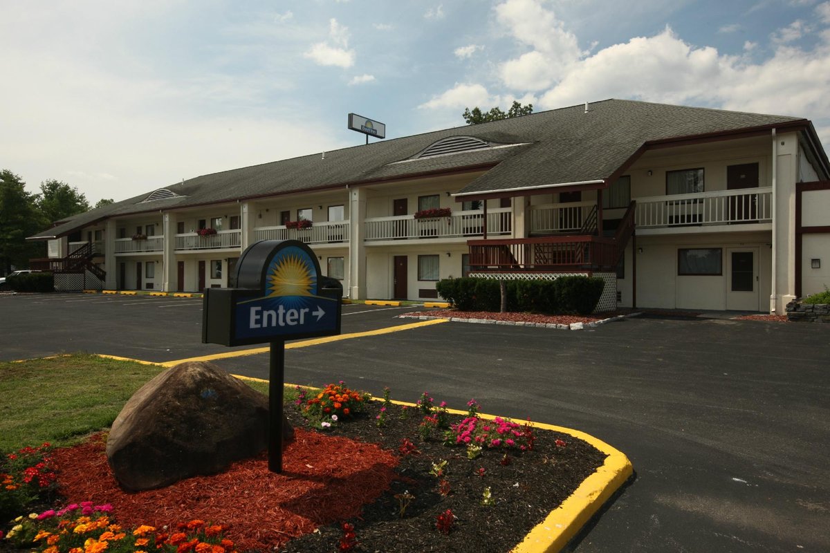 DAYS INN BY WYNDHAM QUEENSBURY/LAKE GEORGE: Bewertungen, Fotos ...