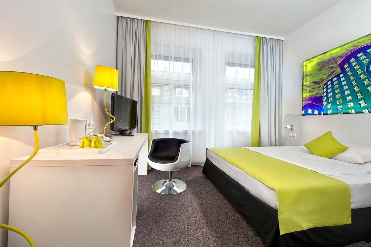 WYNDHAM GARDEN DÜSSELDORF CITY CENTRE KÖNIGSALLEE Bewertungen, Fotos