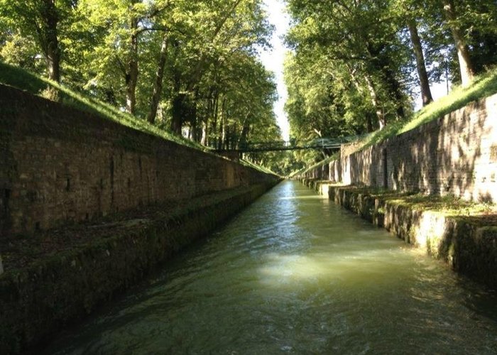 canal de Bourgonge at cap canal Pouilly