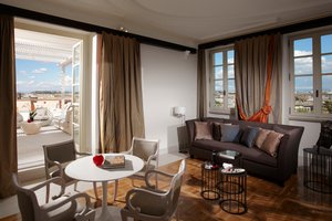 Kamar & Suite