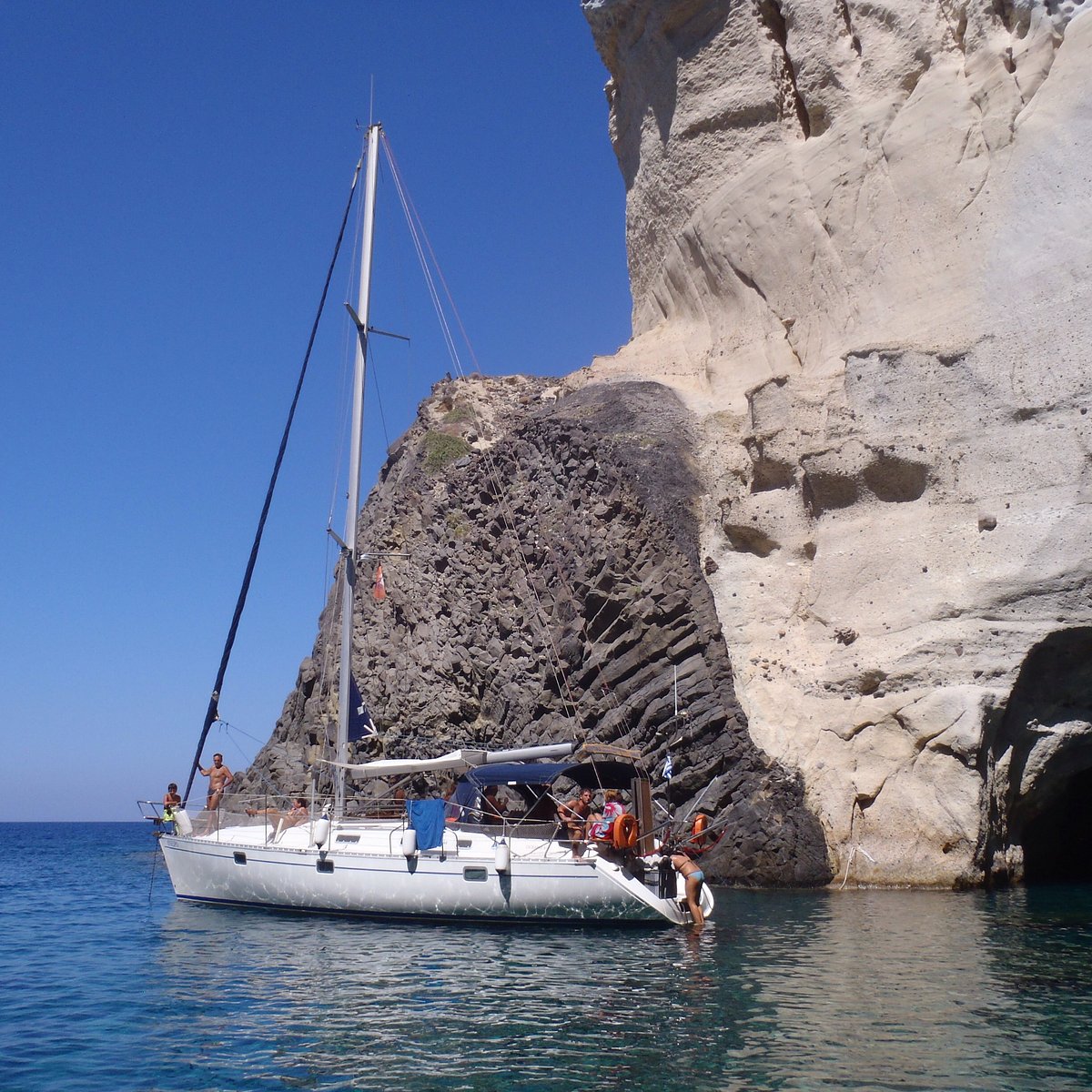 oneiro boat tour milos