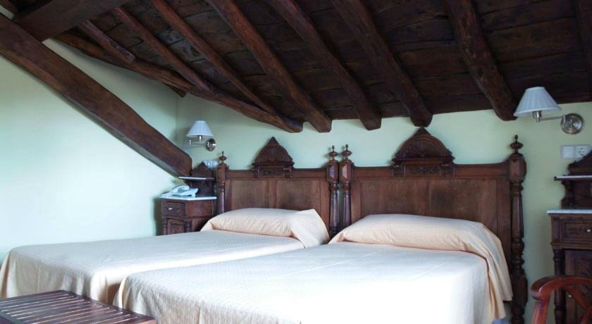 Double Room / Habitación Doble Superior