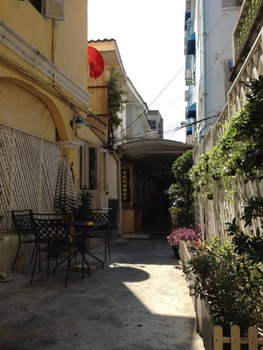 Charoendee Boutique Hostel image