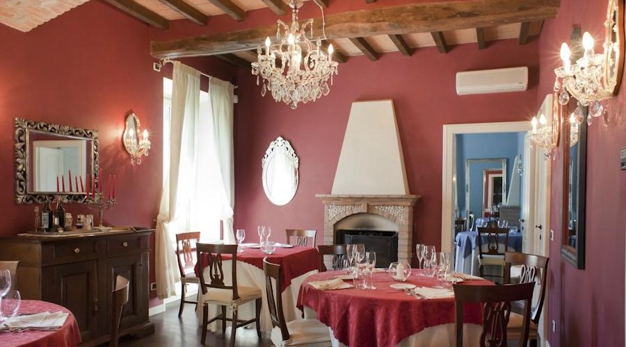 La saletta rossa
