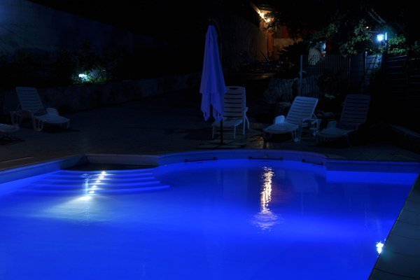 piscina notturna