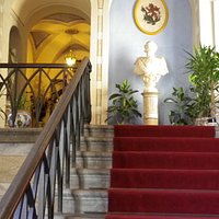 Ingresso di un palazzo meraviglioso !!!