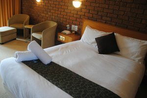 Room & Suite