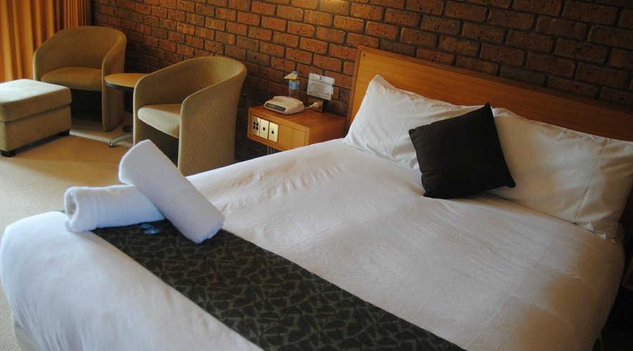 Standard Queen Room