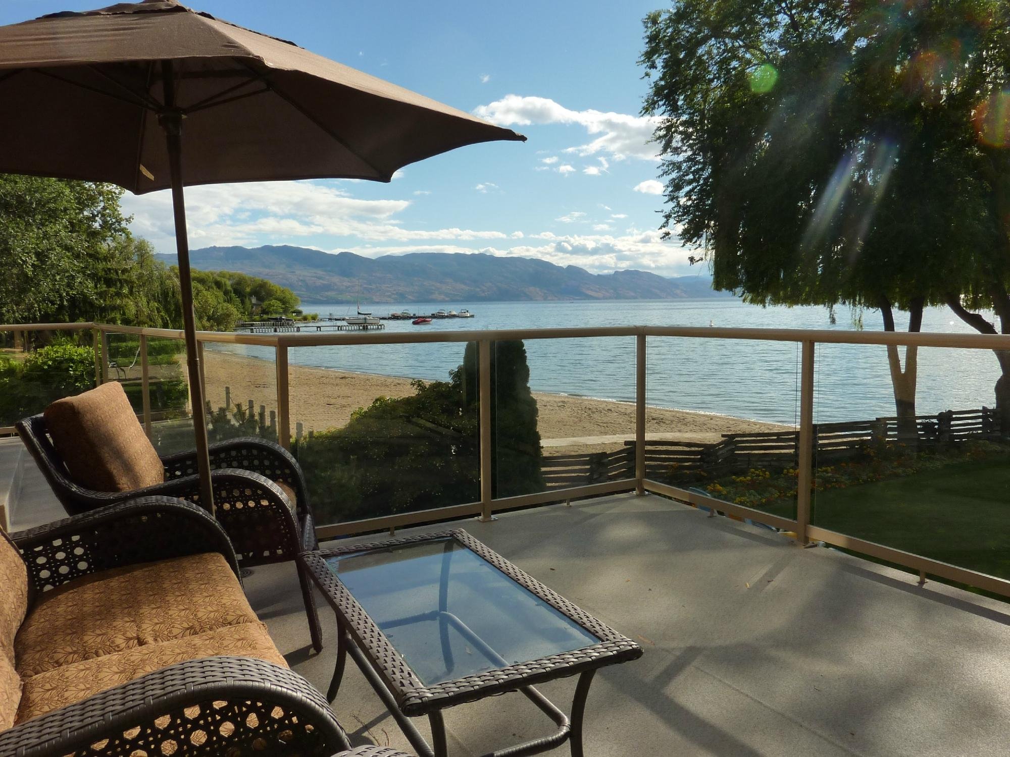 KELOWNA LAKESHORE B&B - Updated 2022 (Okanagan Valley, Canada)