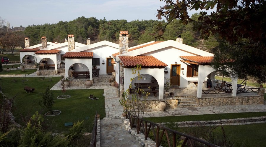 ο ξενώνας εξωτερικά