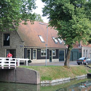 Location on a quiet canal