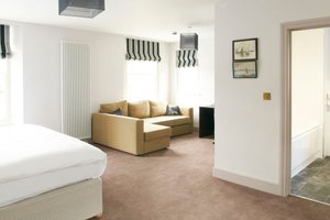 Room & Suite