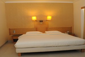 Room & Suite